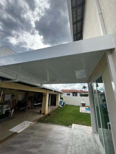 Telha sanduíche coberturas sob medida.