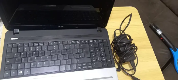 Notebook  com defeito i3 Acer 