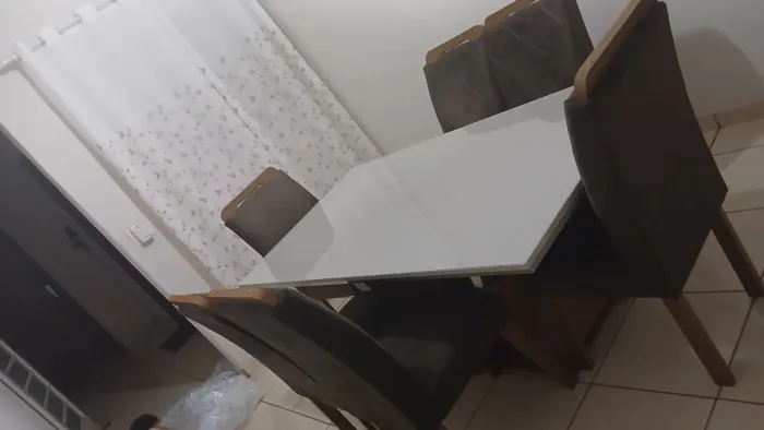 Mesa de jantar 6 cadeiras 