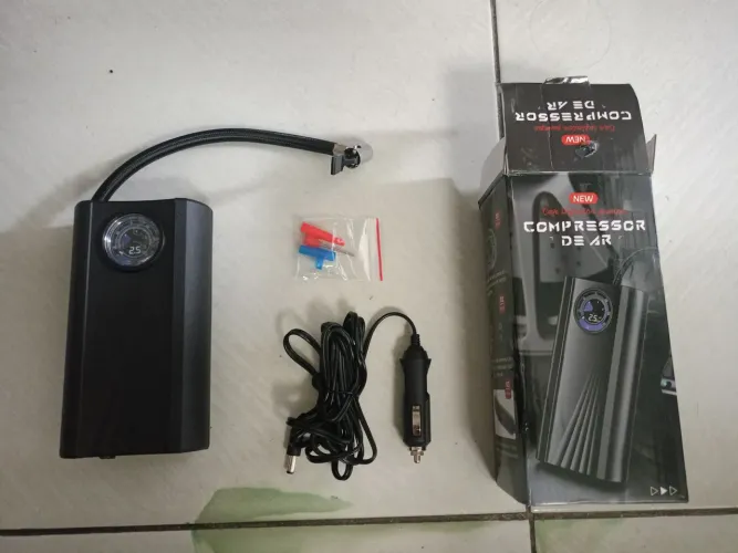 Vendo compressor de ar portátil com fio digital calibrador para pneu de carro automóvel.