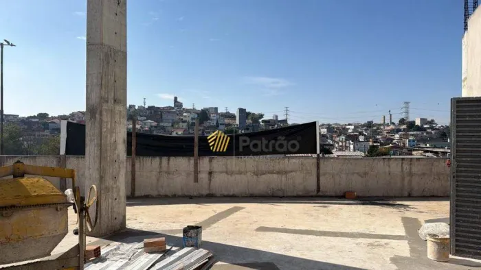 Area livre para locação com 450m2