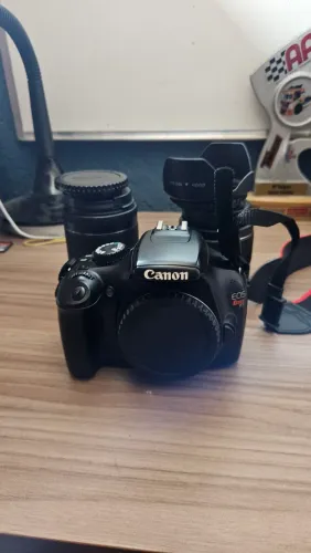 Canon T3 + Lentes e acessórios