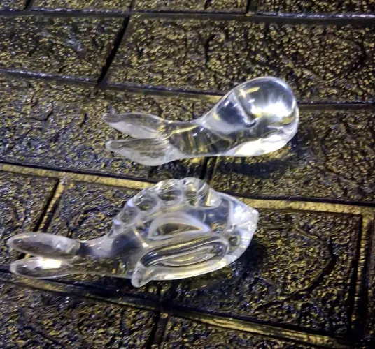 Peixe e baleia de cristal. Vintage produção artesanal. 