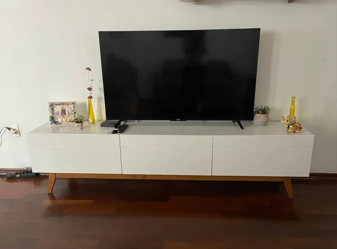 Rack para TV até 85 polegadas Mobly
