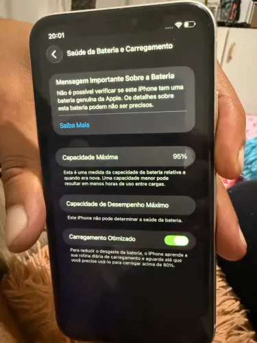 Celular iPhone 11