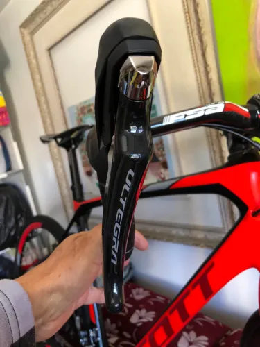 Par de STI Shimano Ultegra 11V Freio Hidráulico & Câmbio Mecânico 
