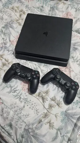 Playstation 4 Slim 1tb