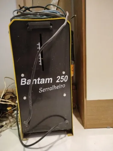 Máquina de solda semi nova
