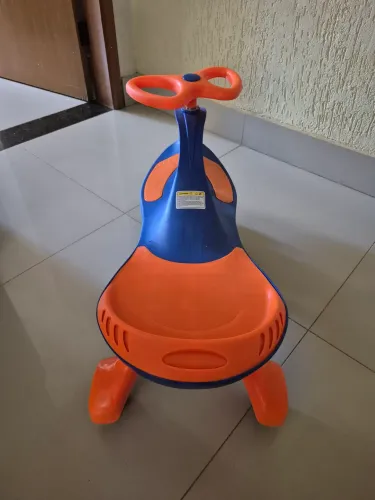 Carrinho Rolima Rodopio Infantil 360° Triciclo Gira Gira Azul Com Laranja Gira Car<br>