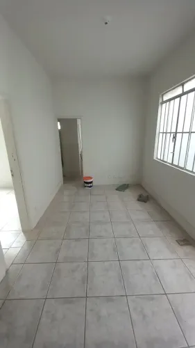 Imóvel para aluguel possui 50 metros quadrados com 3 quartos em Carlos Prates - Belo Horiz