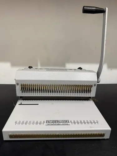 Encadernadora de duplo anel Excentrix