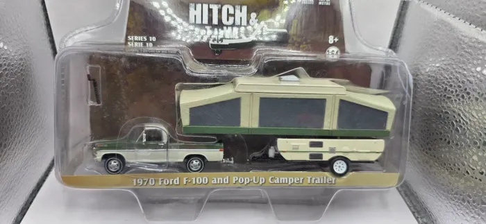 Greenlight Collectibles Hitch & Tow