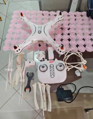Drone Syma X8Pro Aéreo com Câmera HD e GPS Branco 