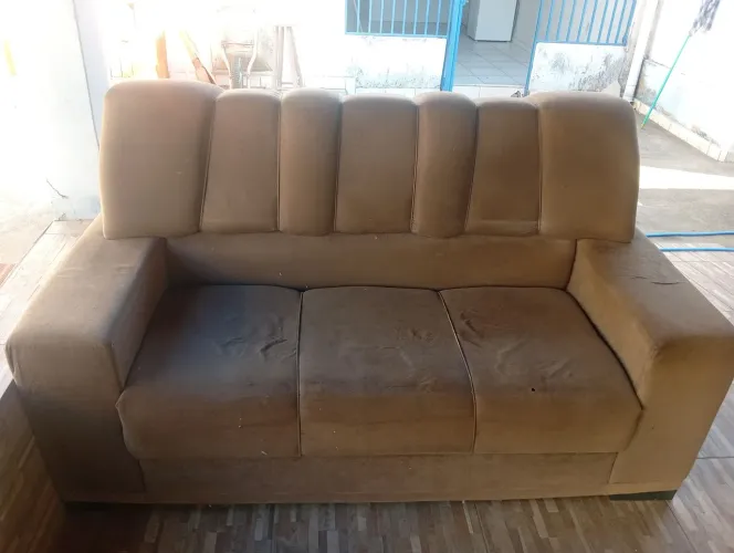Vendo sofá 3 lugares