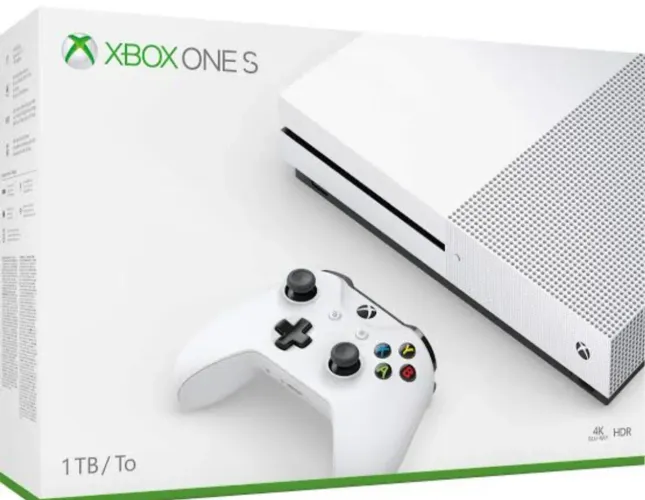 Vendo um XBOX ONE S 1 TB USADO COMO NOVO