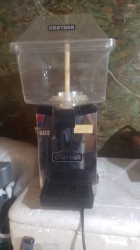 Refresqueira CROYDON seminova