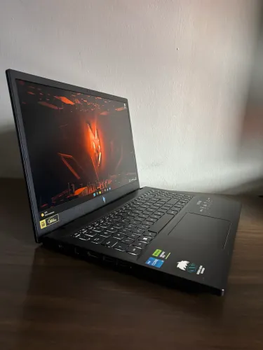 Acer Nitro V15 i5 13ª Gen RTX 3050 6GB 8GB DDR5 SSD 512GB Tela 144Hz