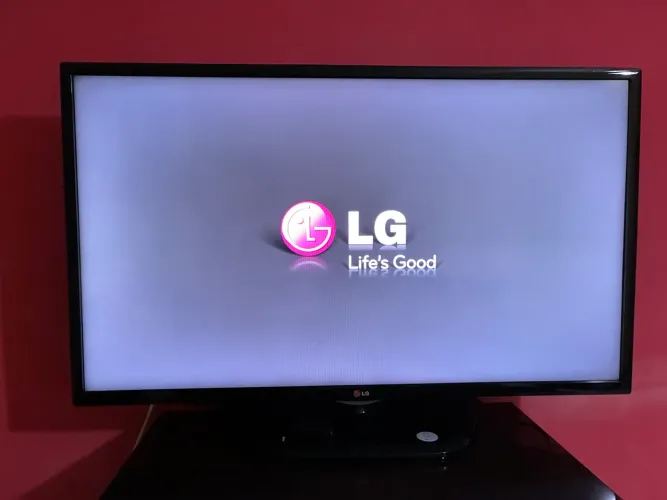 Vende TV Smart LG