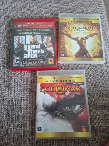 Jogos Ps3: gof of war 3, ascension e gta iv complete edition