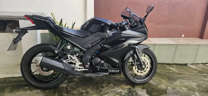 Yamaha R15 YZF