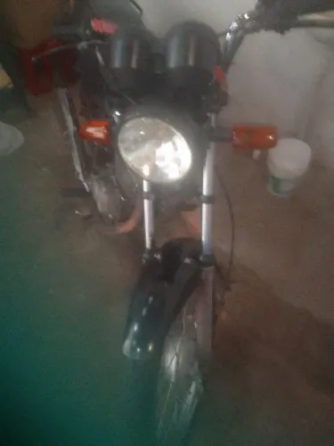 Vendo moto tá perfeita só ligar e rodar *