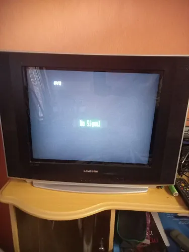 TV SAMSUNG 21" TELA PLANA antiga
