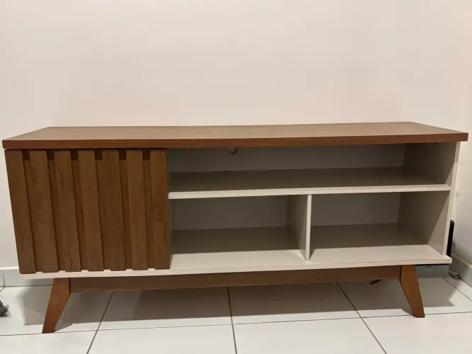 Rack para Sala em Excelente Estado - Estilo Moderno