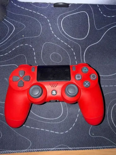Controle Ps4 vermelho usado