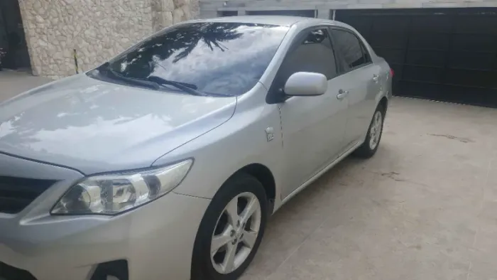 Toyota Corolla GLI 1.8 Flex 16V Aut. 2013