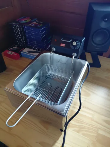 Fritadeira Elétrica 8 Litros Profissional Nunca Usada