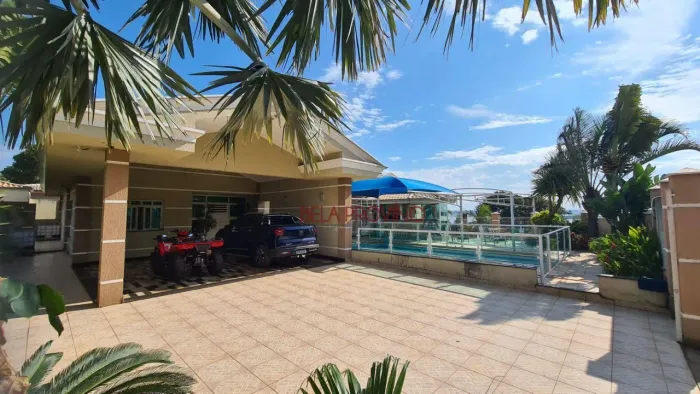 Chácara com 4 dormitórios à venda, 1540 m² por R$ 2.200.000,00 - Condomínio Serelepe - San