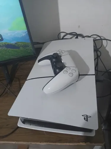 PS5 com um controle e caixa e cabos completos junto com TV TCL 43 polegadas seminovos