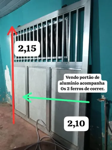 Vendo Portão de Alumínio.
