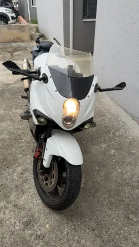 Vendo moto impecável, modelo :Kasinski 250GTR Ano 2012.