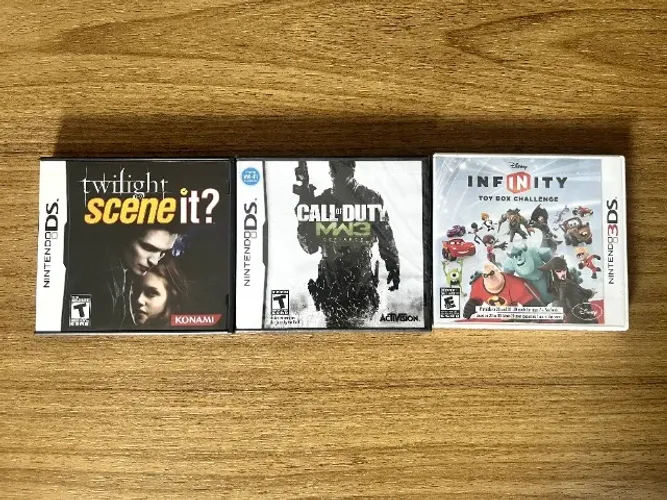 Jogos Nintendo DS / 3DS originais - 2 lacrados - Call of Duty, Disney Infinity e Twilight