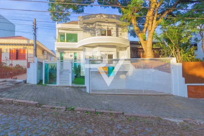 Casa com 3 suites no São Sebastião