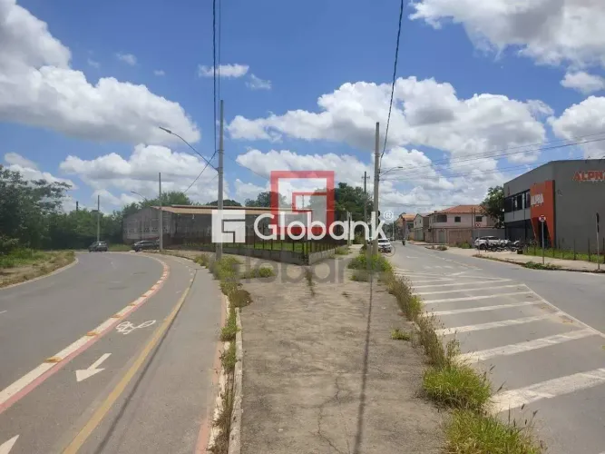 Loja/Salão/Ponto Comercial em Montes Claros, no bairro Vila Brasília, para locação.