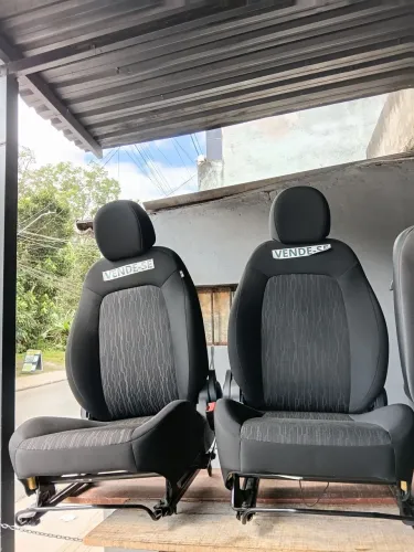 Par de banco dianteiro e trazeiros Fiat Argo