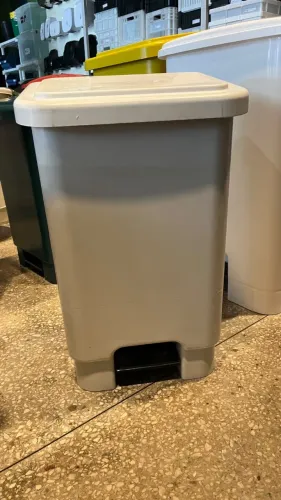 Lixeira 50Litros Com Pedal - LarPlasticos