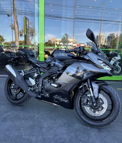 KAWASAKI NINJA ZX-4R 2026 CINZA 0KM + EMPLACAMENTO 2026 PAGO