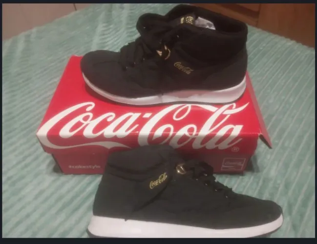 Tênis Coca-Cola de cano alto, LEIA O ANÚNCIO