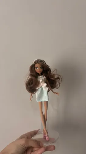 Boneca Violetta Disney