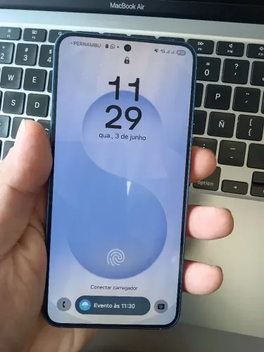 Celular Samsung Galaxy S25 5G 128GB Na Caixa Original - de Vitrine (SEM MARCAS)