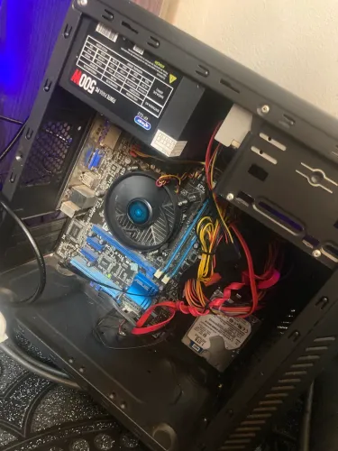 ? PC Intel Core i3 + 8GB RAM + HD 1TB