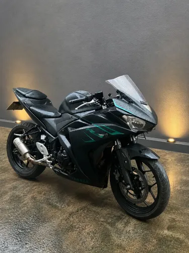 Yamaha R3 