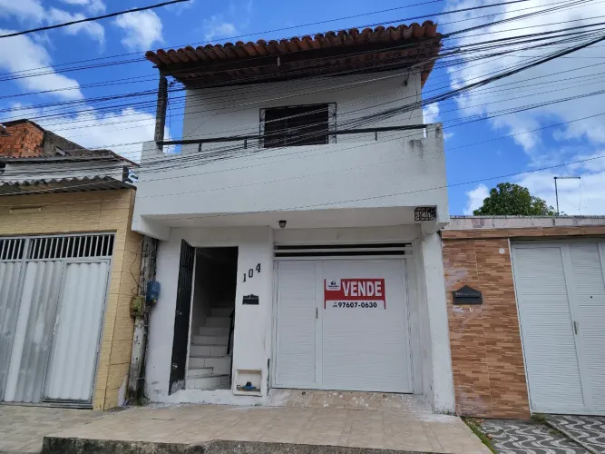 Casa duplex no melhor do Monte Castelo, a poucos metros da Sargento Hermínio