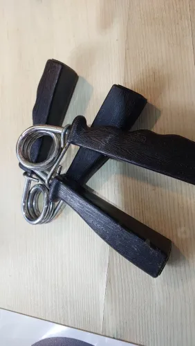 Handgrips (vir buscar/envia app no Marco, Pix) R$25.00