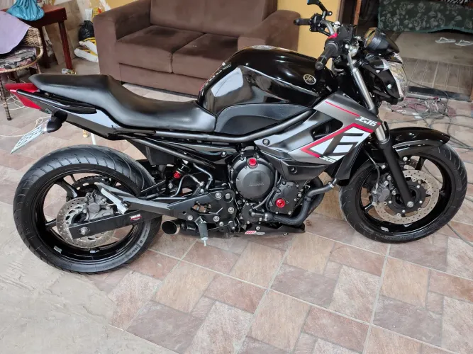 Yamaha Xj6 com apenas 30mil km .