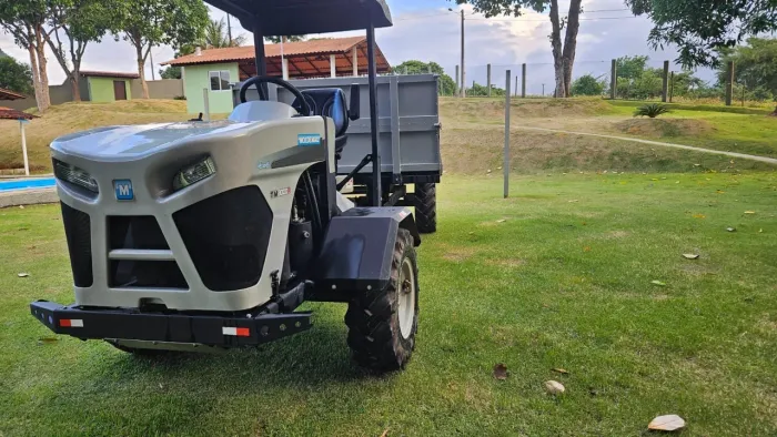 Trator/ Transportador 