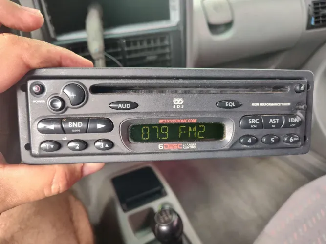 Som GM S10 original
